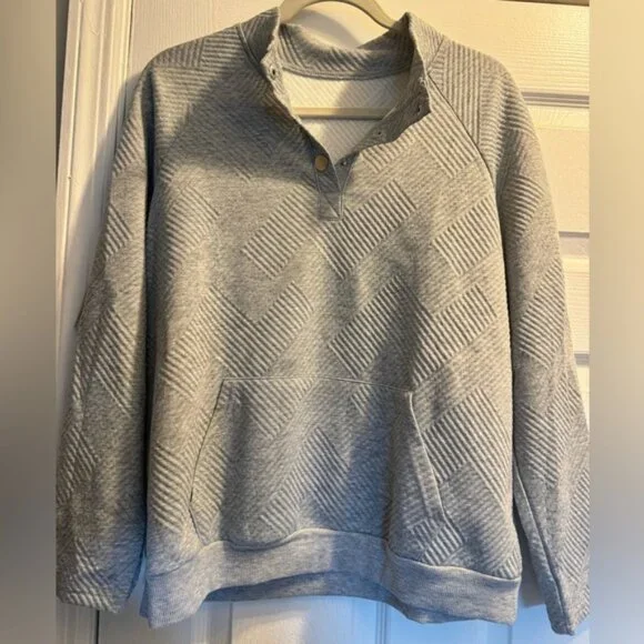 Women’s pullover size large - Picture 1 of 5